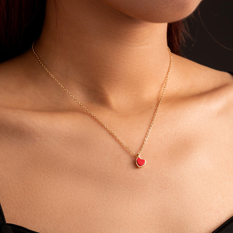 Red Heart Clavicle Chain Pendant