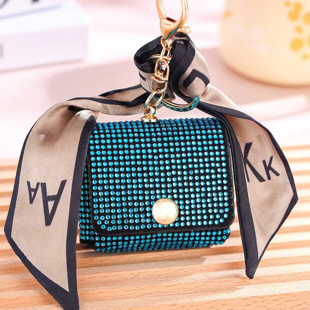 Coin Purse Diamond Mini Bag: Chic and Compact Accessory