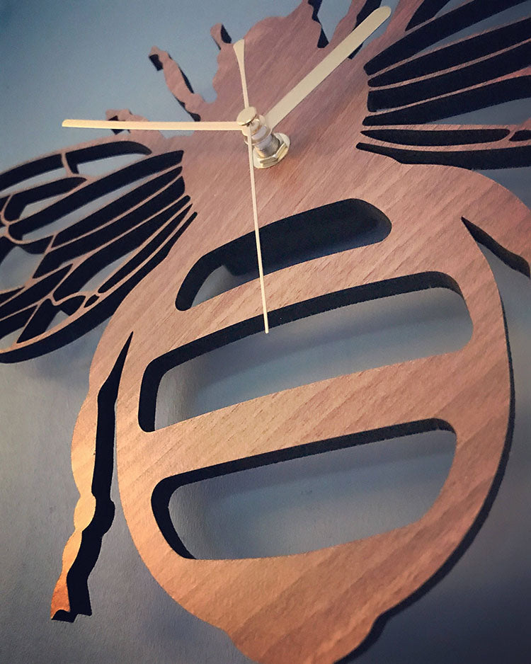 Creative bamboo and wood bee wall clock