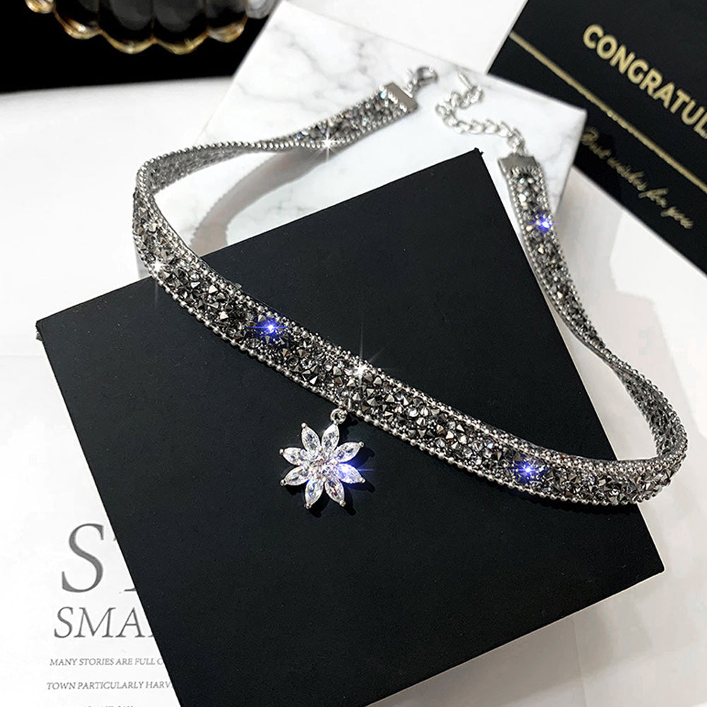 Crystal Choker Neck Clavicle Chain Ice Flower Pendant Necklace - Minihomy